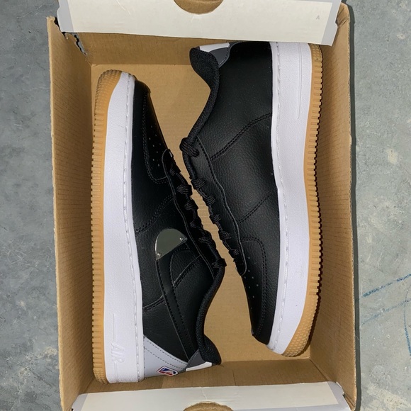 Women’s Nike Air Force 1 Premium NBA Logo - Picture 1 of 1